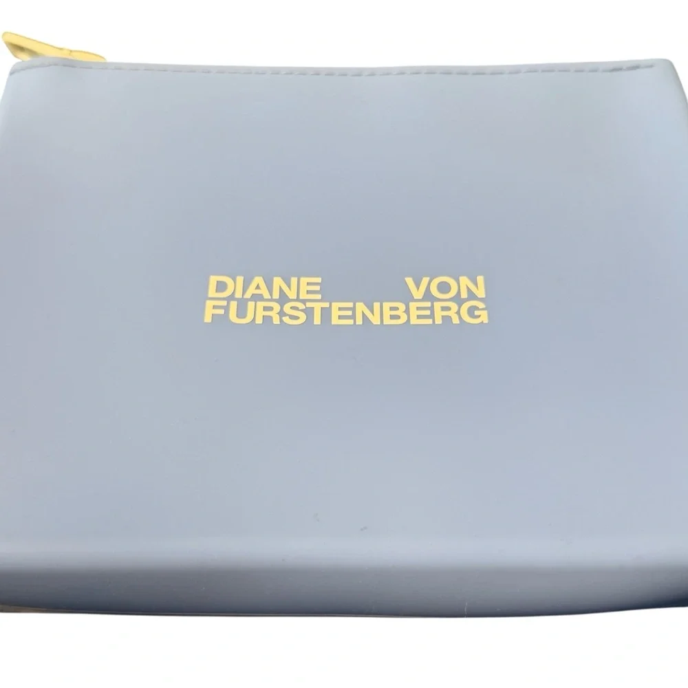 DIANE‎ VON FURSTENBERG BLUE RUBBER LOGO COSMETIC BAG